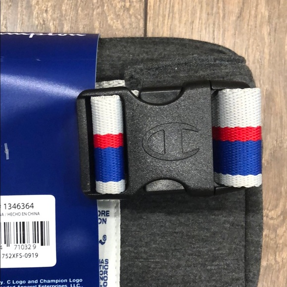 NWT Champion Adjustable Multi Purpose Belt Bag - Picture 4 of 4